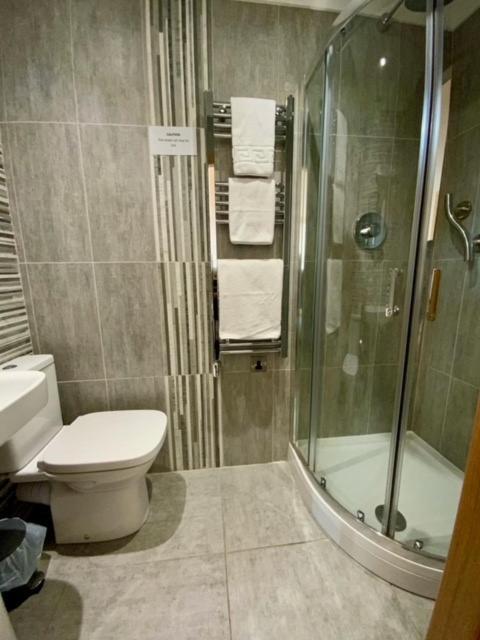 Victoria Hotel Kirkcaldy Kültér fotó